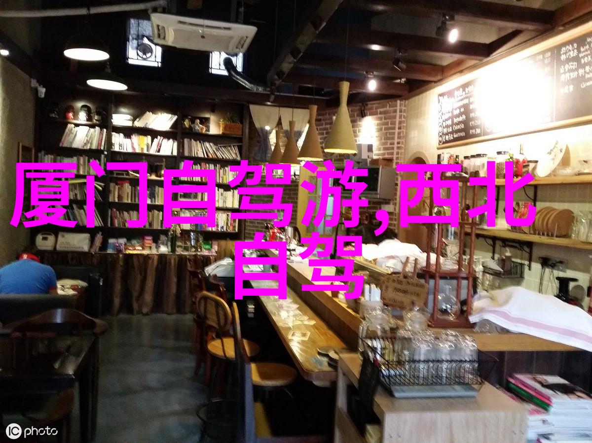 美食探索者在南昌小吃街上的日子