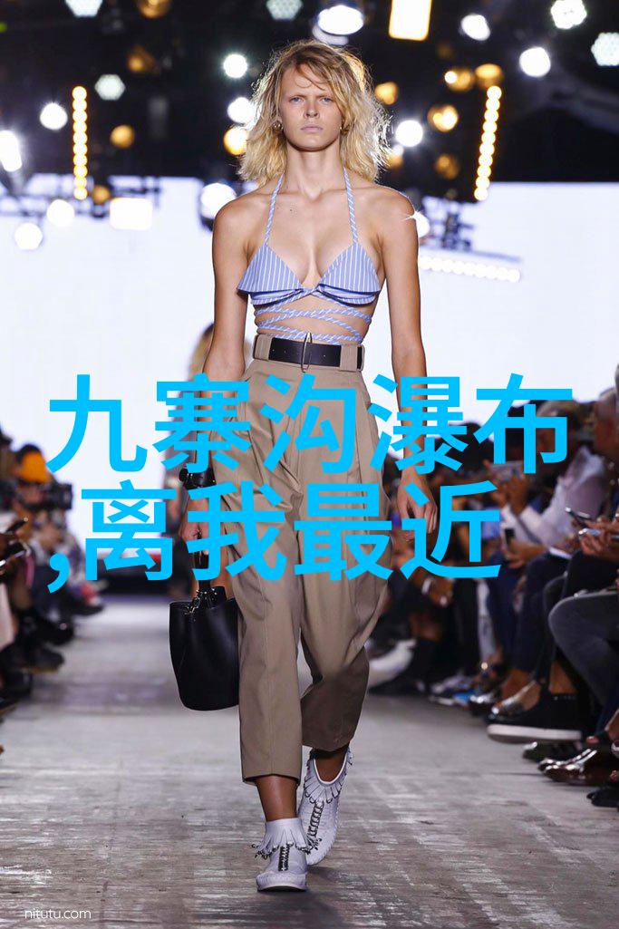 西湖畔的诗意之旅探索杭州独特的自然与人文景观