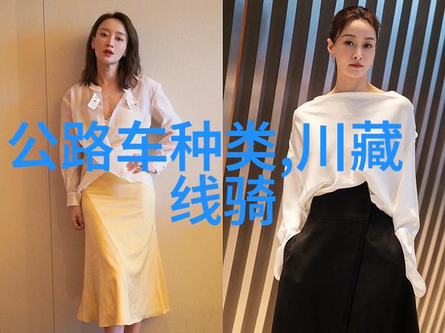 丽江束河古镇夜景星辰下的一幅梦幻图画