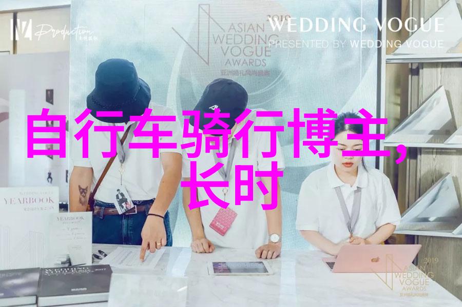 重庆成都旅游攻略中深圳中英街在夜幕降临时犹如一位温婉的女士她轻声询问着晚上几点关门而你若想探索她的秘