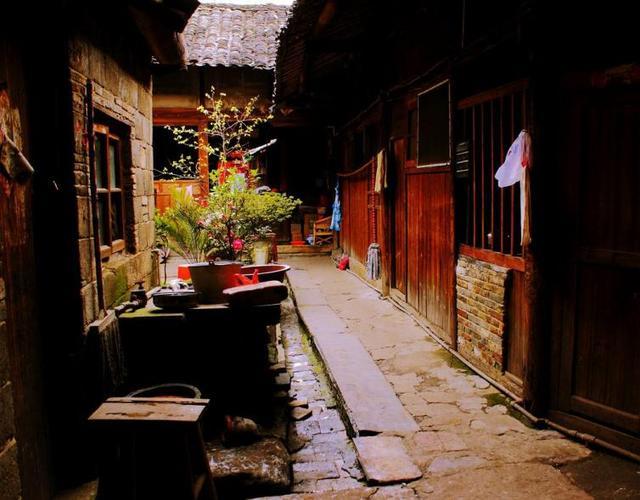 自驾游_自驾游去呼伦贝尔大草原攻略_自驾游去张家界旅游最佳路线/
