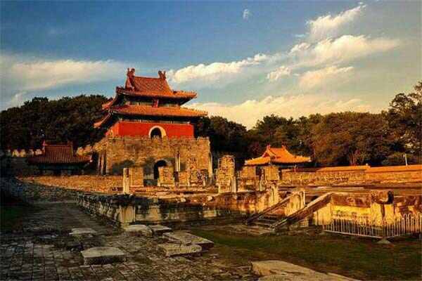 湖北旅游景点推荐_湖北旅游十大必去景_湖北旅游必去景点大全/