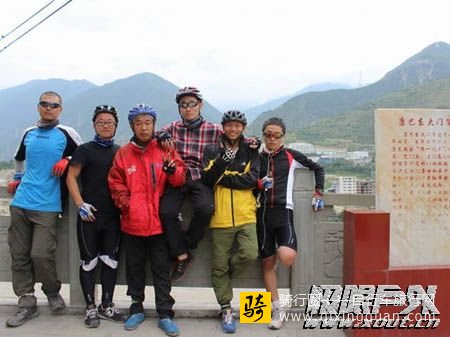 新手骑行100公里前应进行哪些体能训练